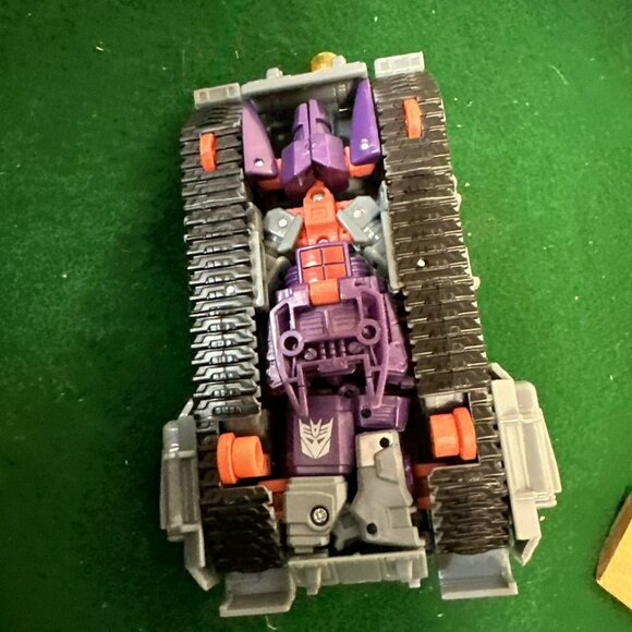 Hasbro Galvatron Transformers Universe Deluxe Action Figure 83670 - Picture 6 of 11